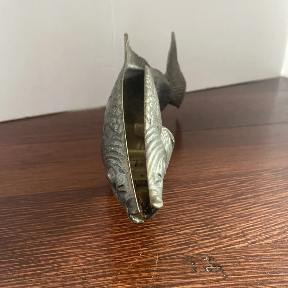 Vintage Silver Pewter? Fish Letter Card Holder Desk Accessory 9